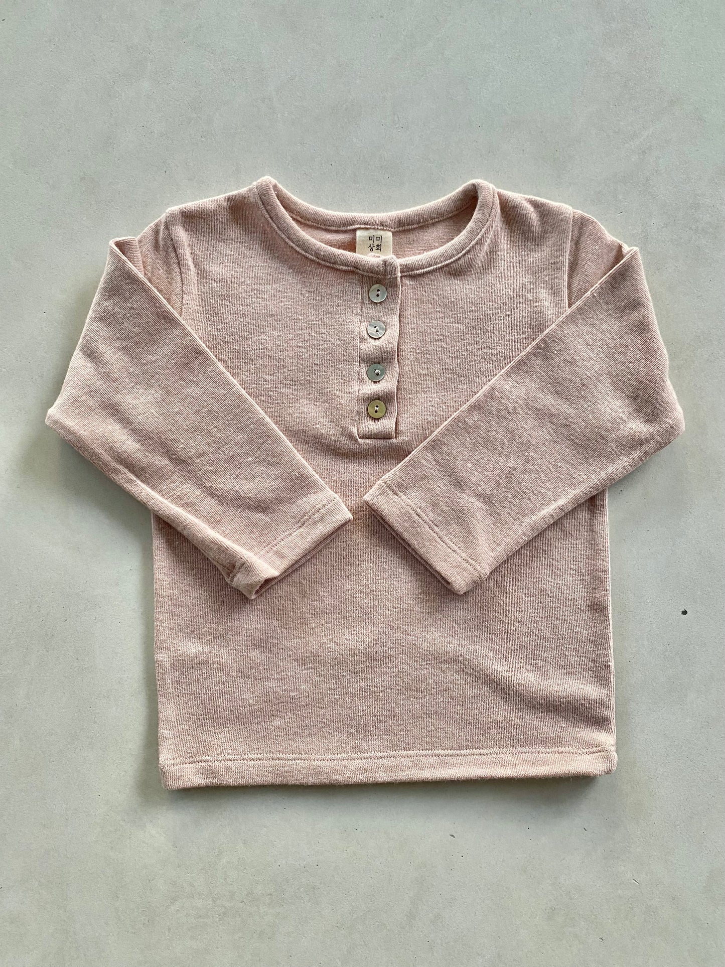 SOFT BUTTON TEE - BABY PINK